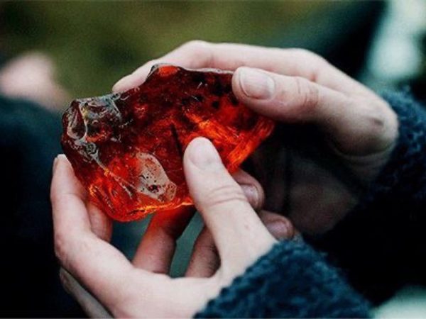 Василиса Еремеева. "Целительство и коррекция судьбы камнями"